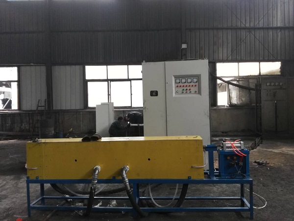 感應(yīng)加熱設(shè)備http://www.xinyuehzp.cn/